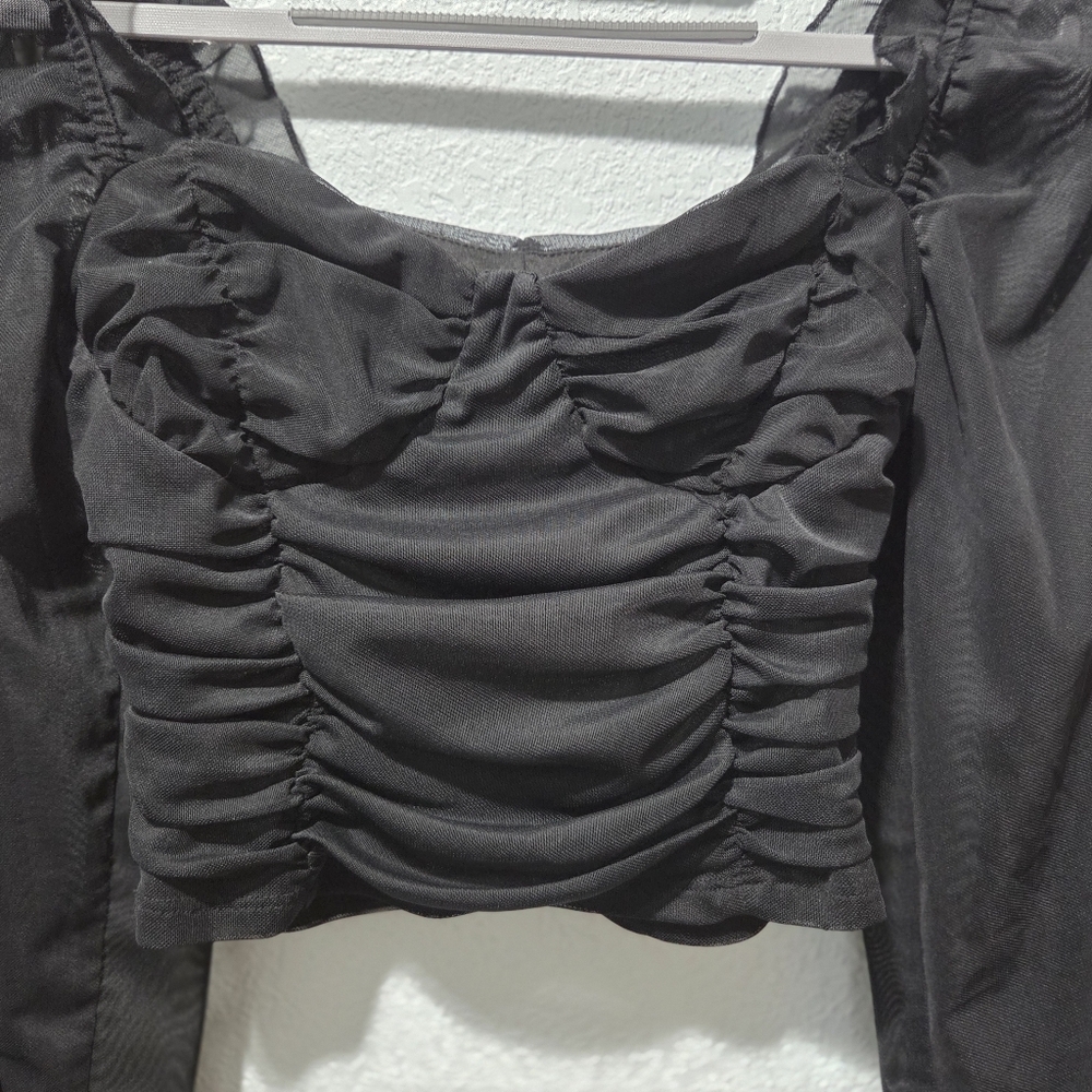 Elegant Black Ruched Women's Top - Picture 4 of 6